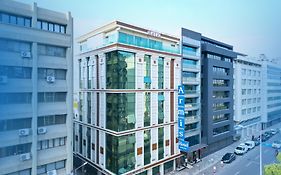 Armis Hotel
